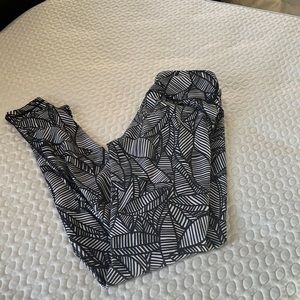 Lululemon wunder under